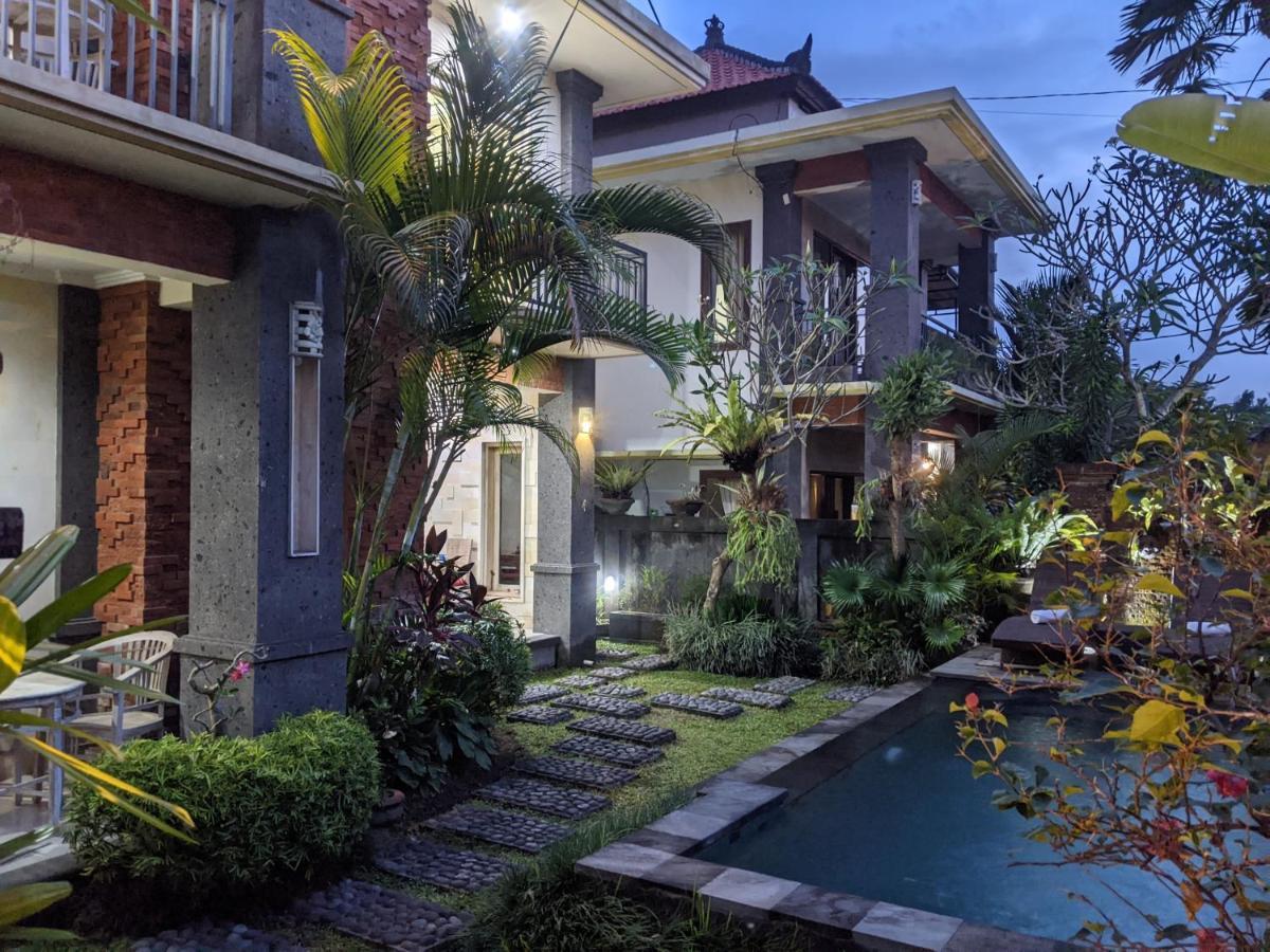 The Suci Sari Ubud Vila Exterior foto